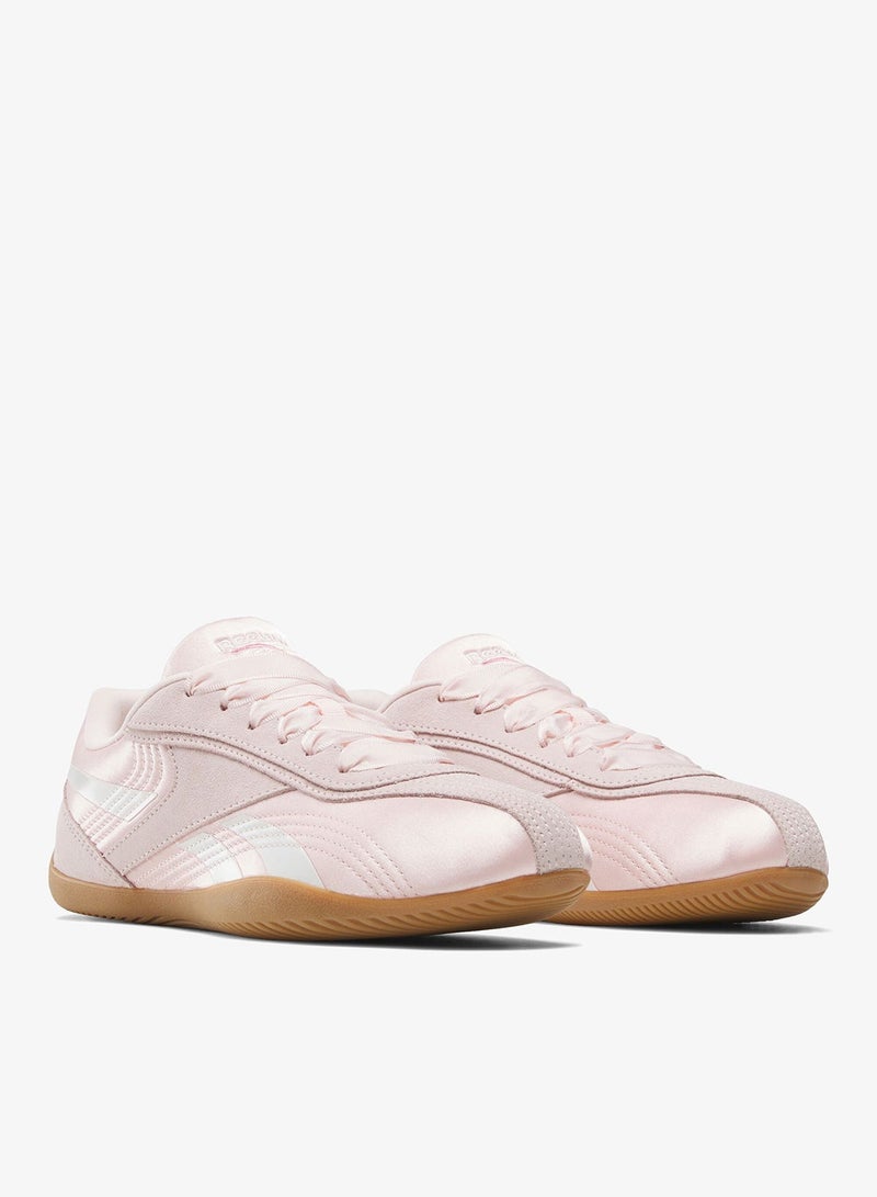 ريبوك سنيكرز ألترا برقبة منخفضة - Image 2